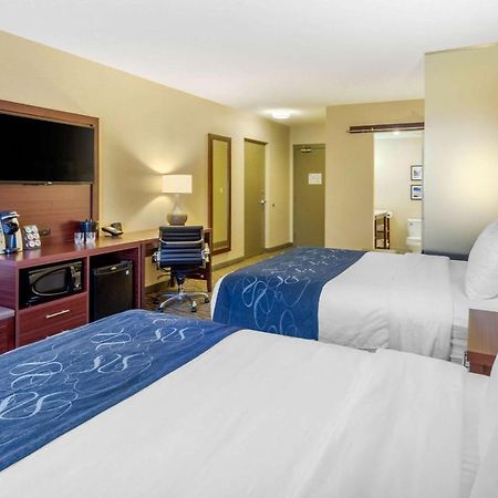 Comfort Suites Downtown Виндзор Экстерьер фото