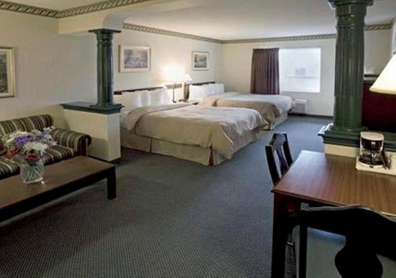 Comfort Suites Downtown Виндзор Экстерьер фото